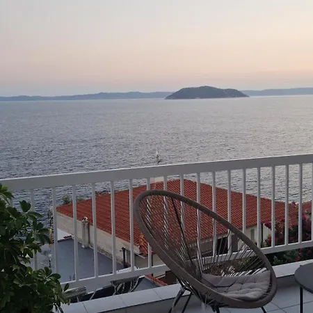 Jera Νέος Μαρμαράς